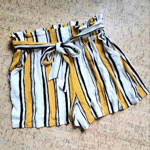 Love tree stripped shorts